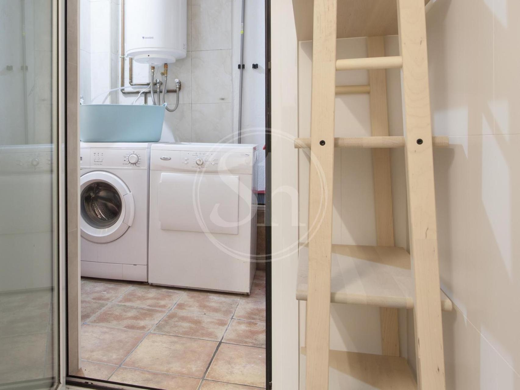 Apartment For 8 People *