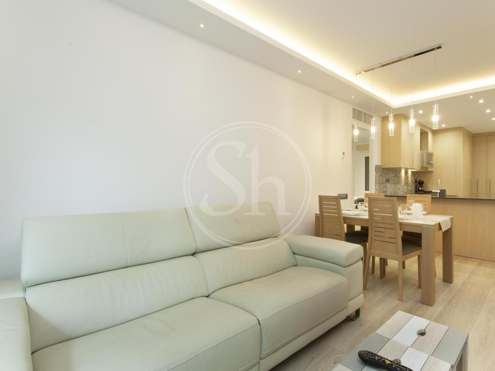 For 8 People Apartment Barcelona