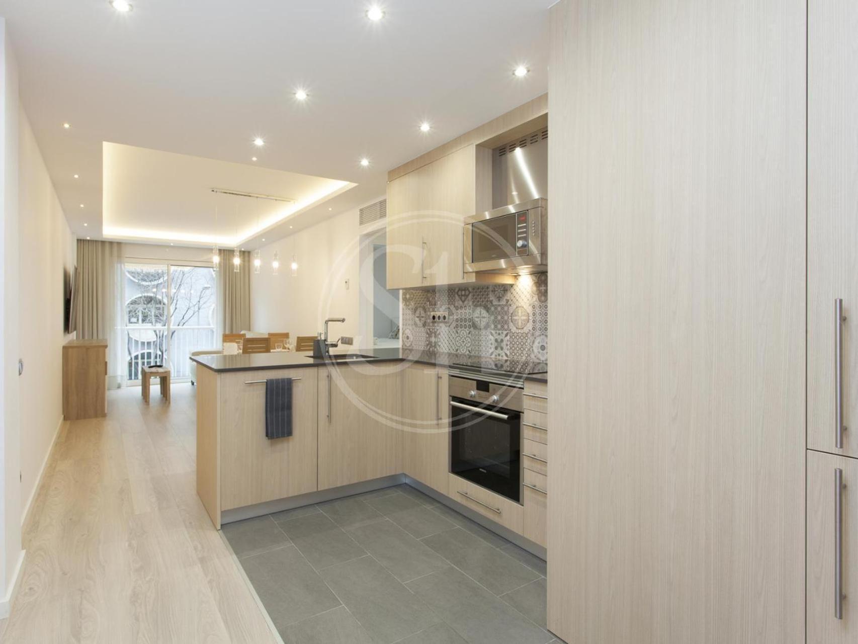 Apartment For 8 People *